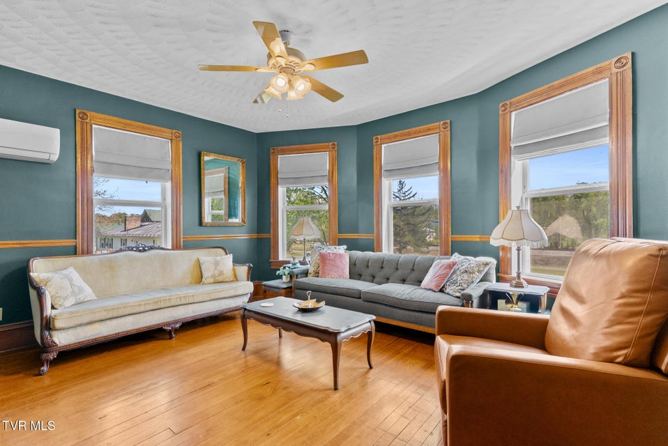 Photo #4: 210 Evergreen Street