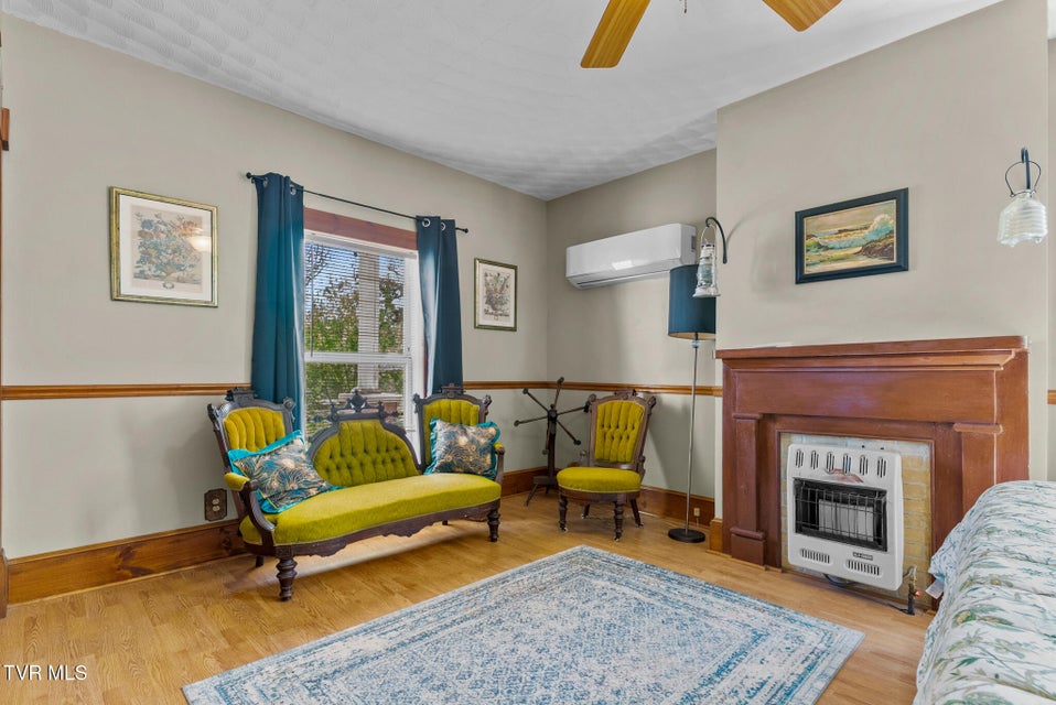 Photo #13: 210 Evergreen Street