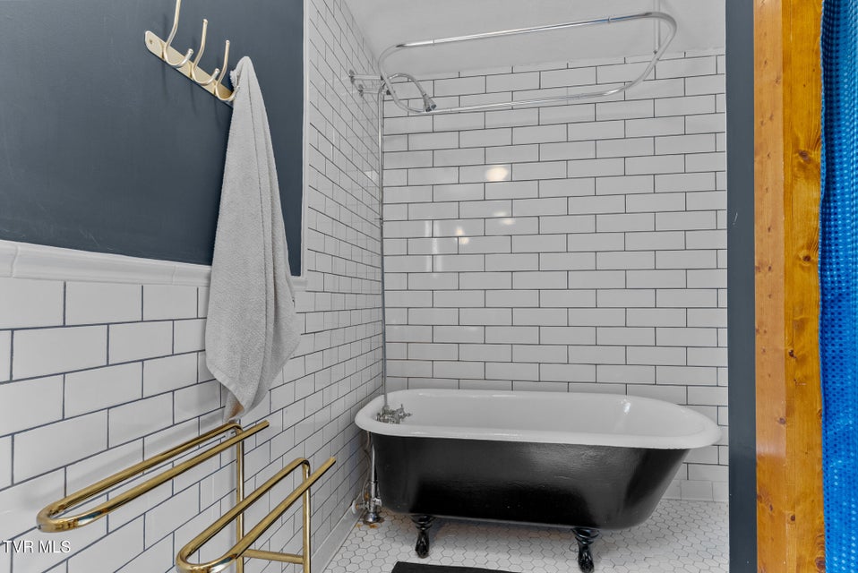 Photo #16: 210 Evergreen Street