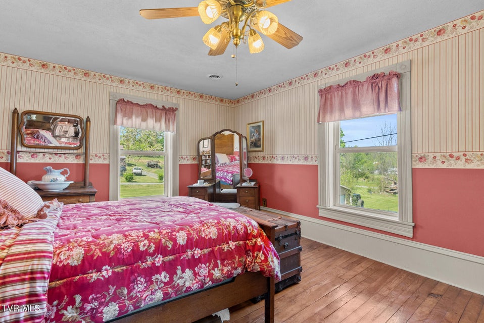 Photo #23: 210 Evergreen Street