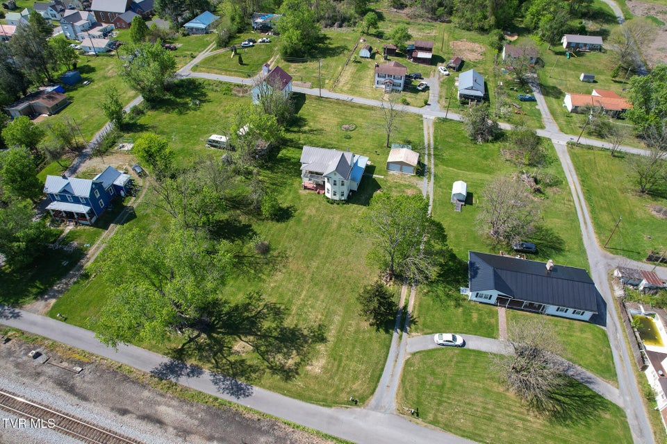 Photo #36: 210 Evergreen Street