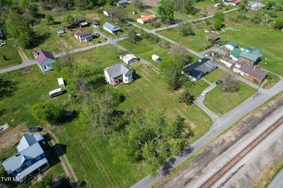 Photo #37: 210 Evergreen Street