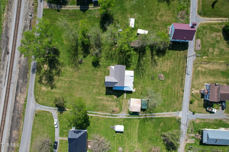 Photo #41: 210 Evergreen Street