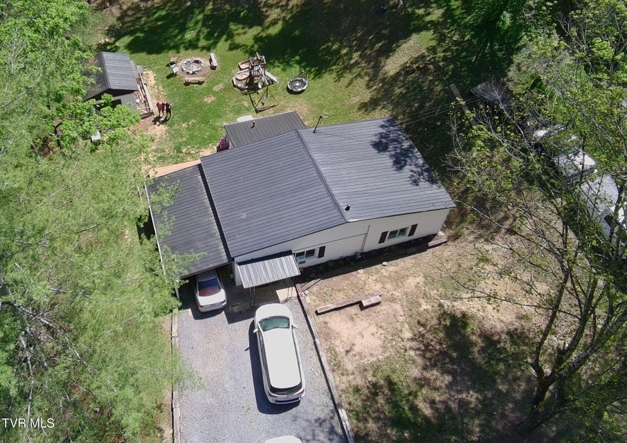 Photo #10: 329 Hillcrest Street