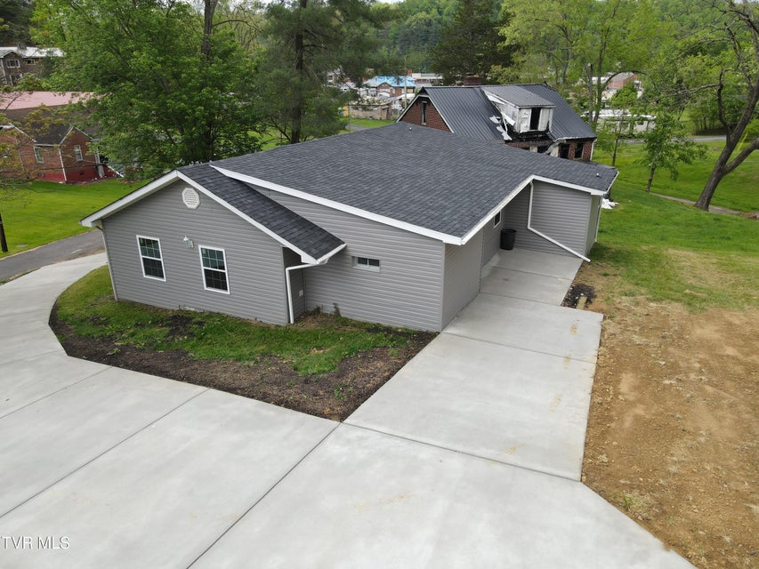 Photo #2: 265 Market Street