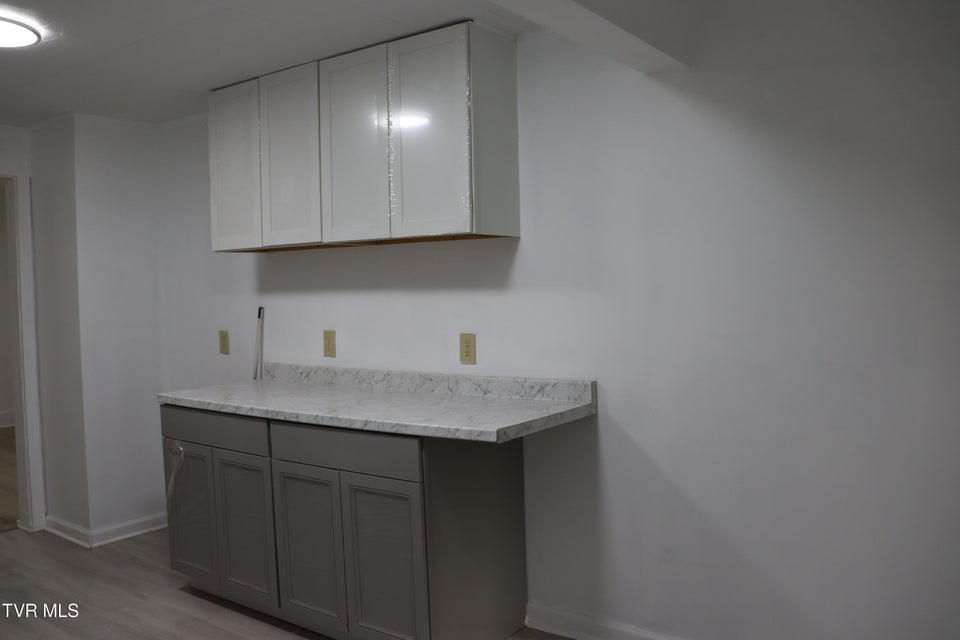 Photo #16: 265 Market Street