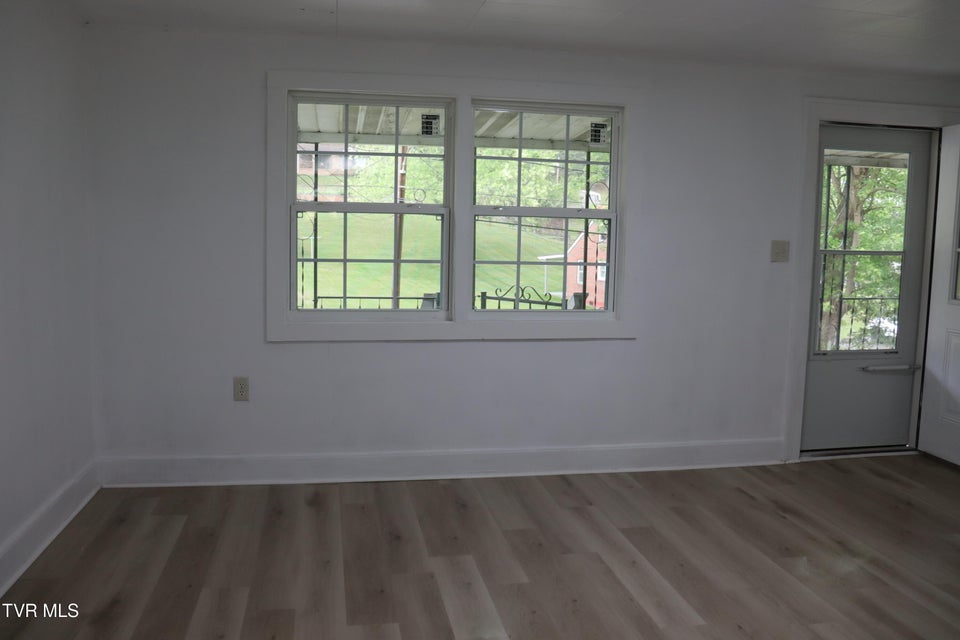 Photo #8: 265 Market Street