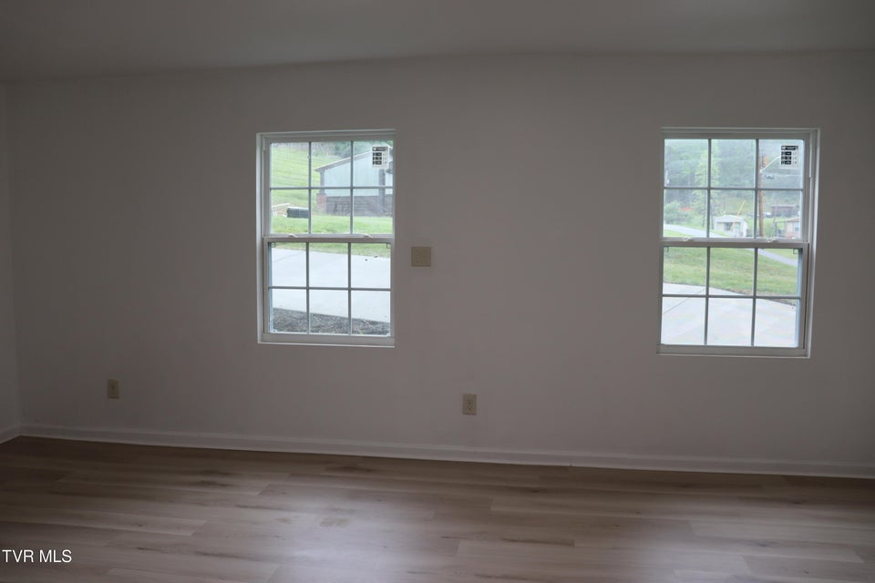 Photo #9: 265 Market Street