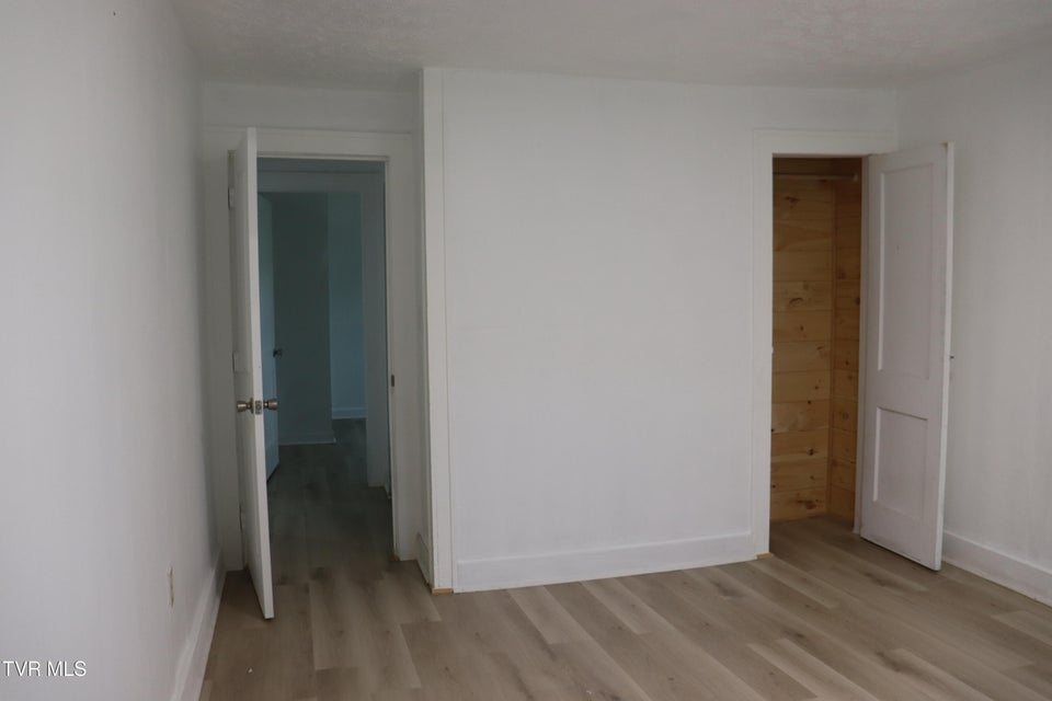 Photo #37: 265 Market Street