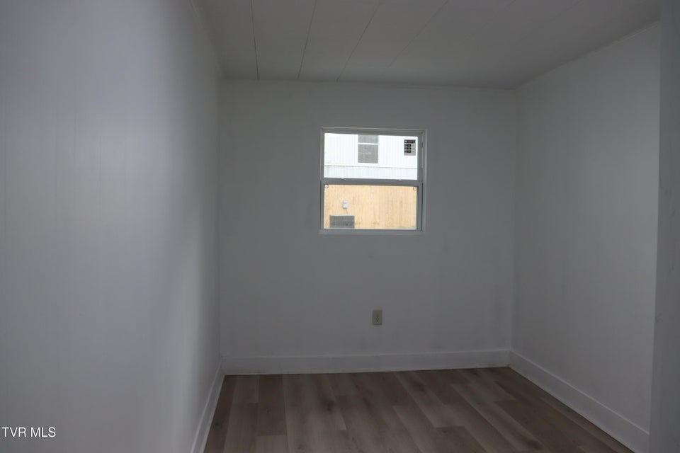 Photo #27: 265 Market Street