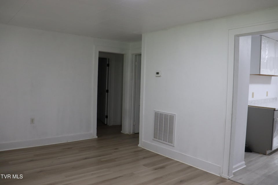 Photo #26: 265 Market Street