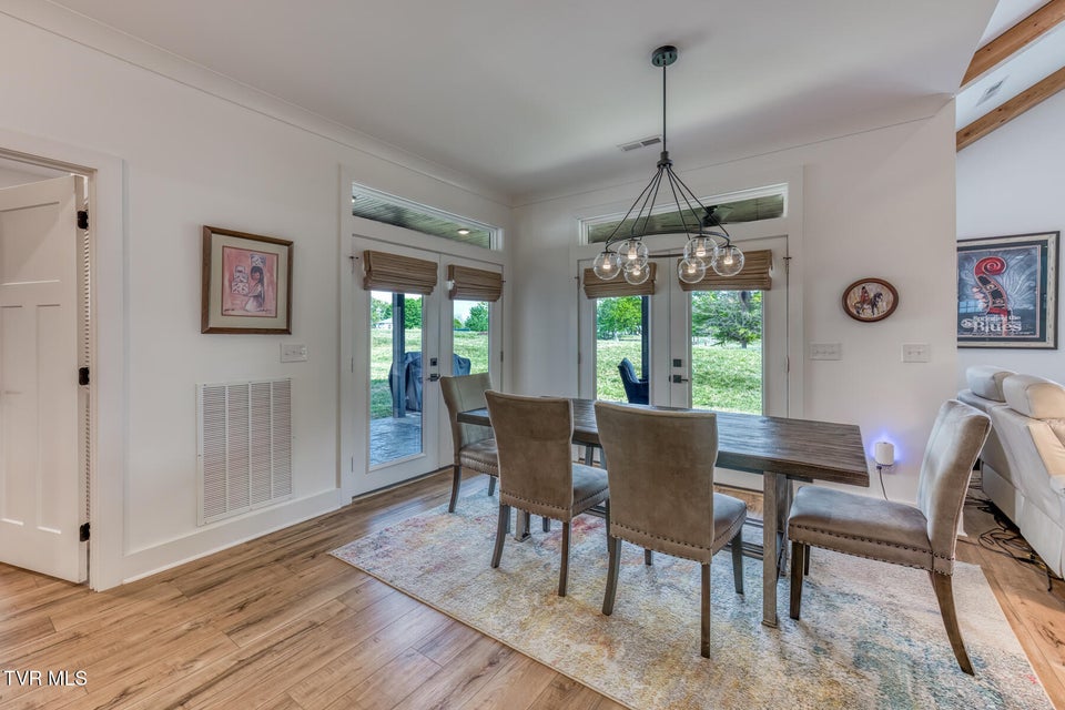 Photo #20: 818 Guaranda Drive