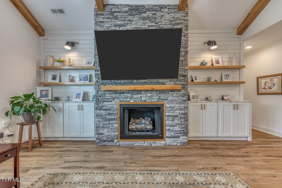 Photo #11: 818 Guaranda Drive