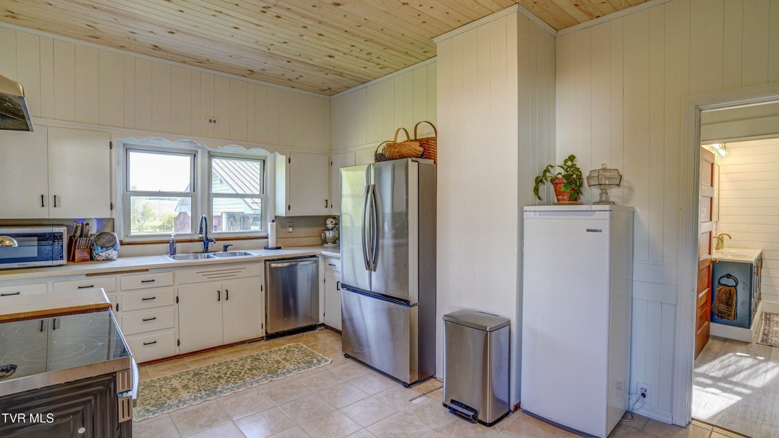 Photo #16: 1595 Old State Route 34 