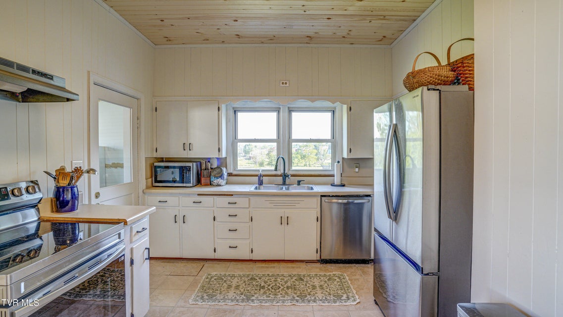 Photo #17: 1595 Old State Route 34 