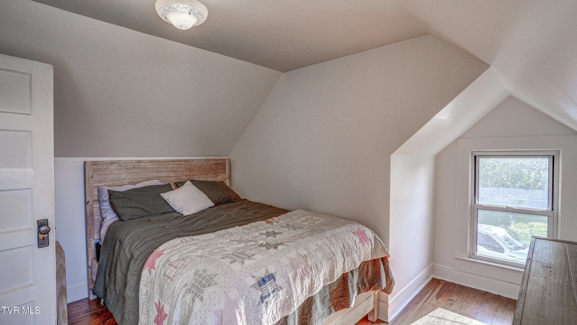 Photo #33: 1595 Old State Route 34 