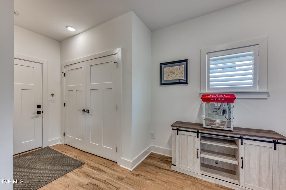 Photo #33: 818 Guaranda Drive