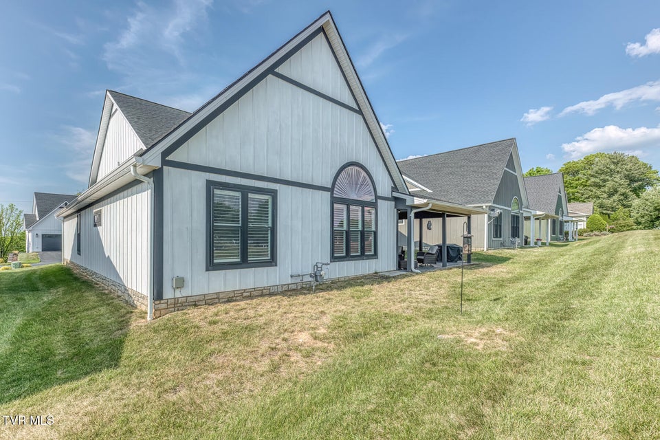 Photo #39: 818 Guaranda Drive