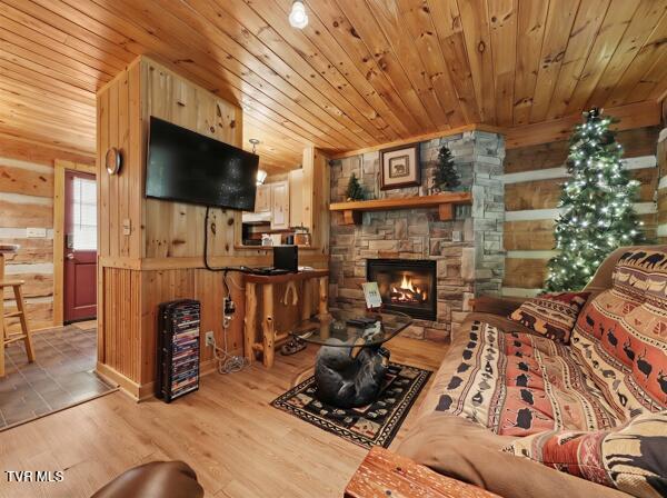 Photo #15: 2208 Lake View Lane