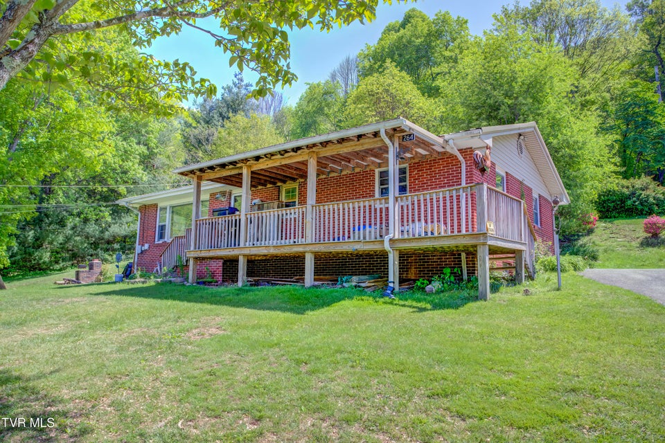 Photo #32: 264 Terrace Avenue