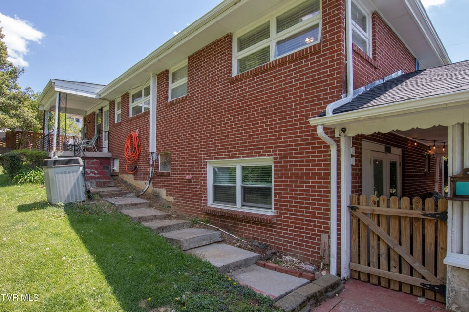 Photo #12: 501 Cheyenne Road