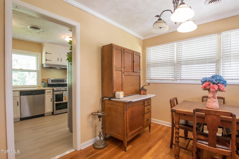 Photo #18: 501 Cheyenne Road