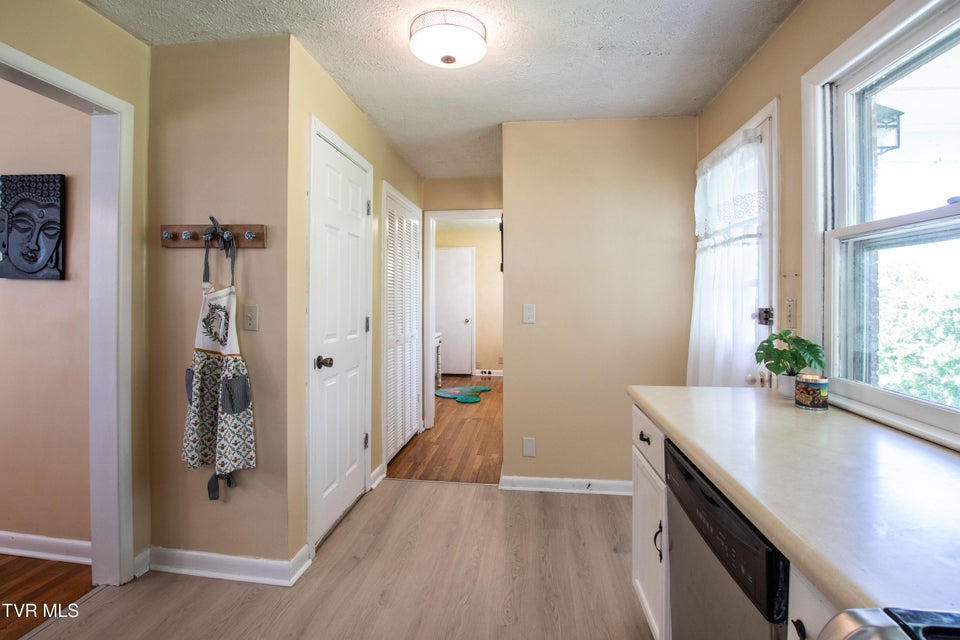 Photo #22: 501 Cheyenne Road