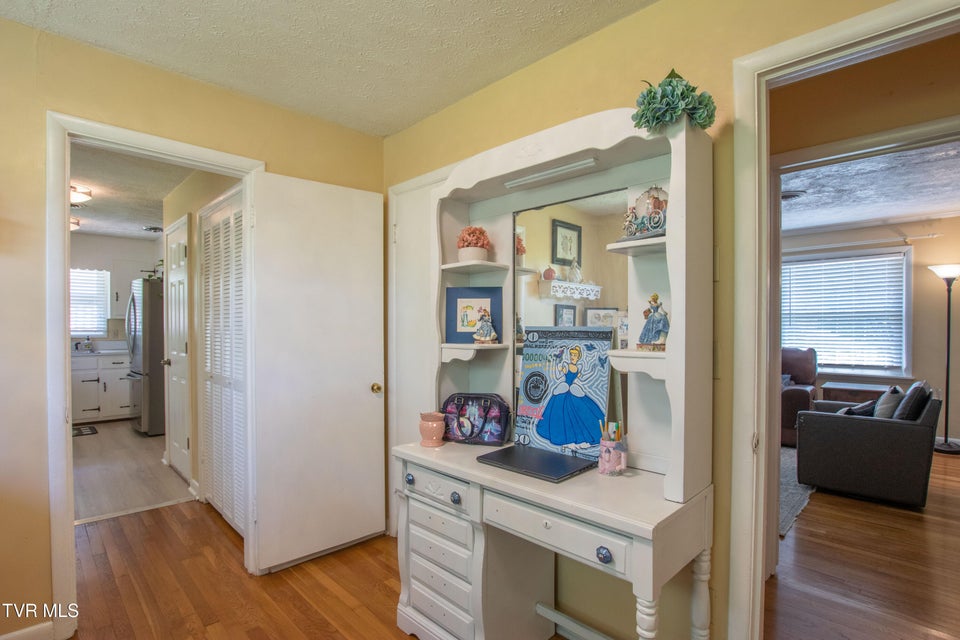 Photo #26: 501 Cheyenne Road