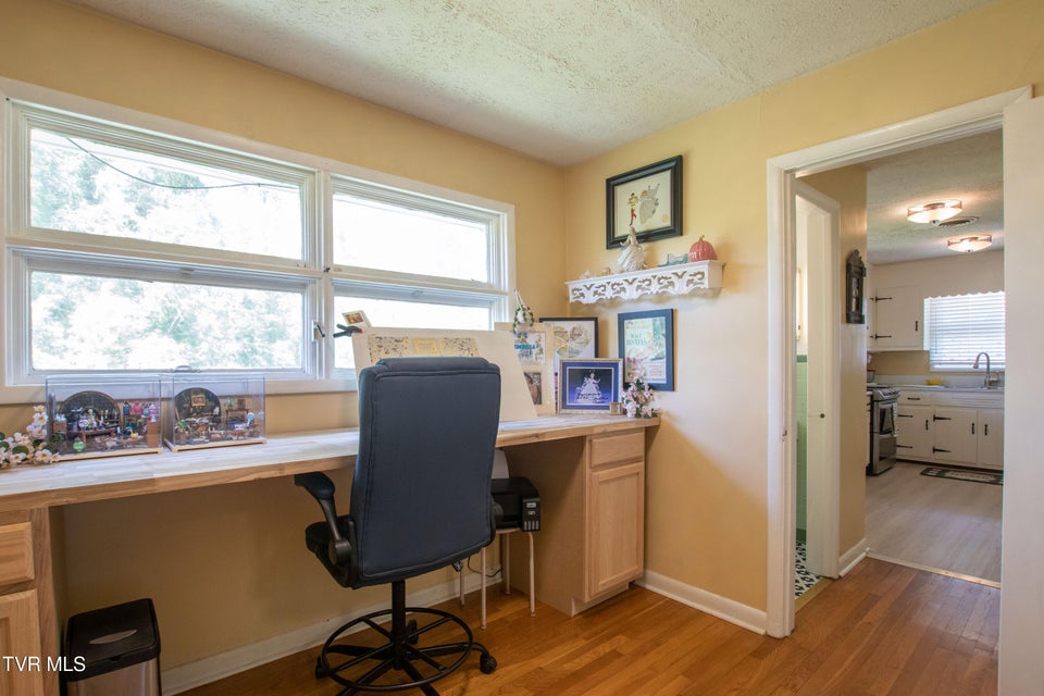 Photo #27: 501 Cheyenne Road