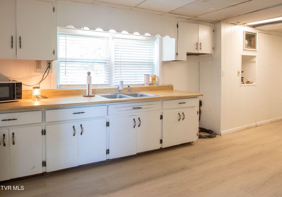 Photo #35: 501 Cheyenne Road