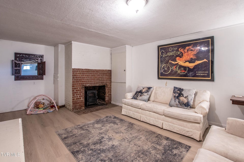 Photo #38: 501 Cheyenne Road