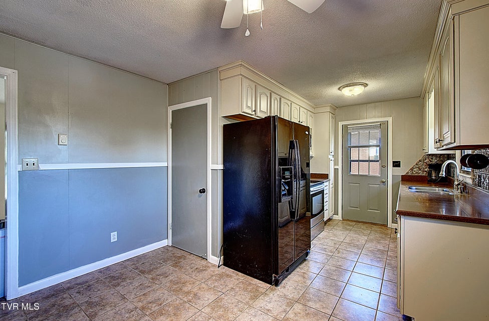 Photo #16: 161 Grandview Road