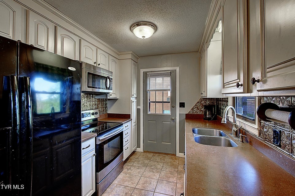 Photo #13: 161 Grandview Road