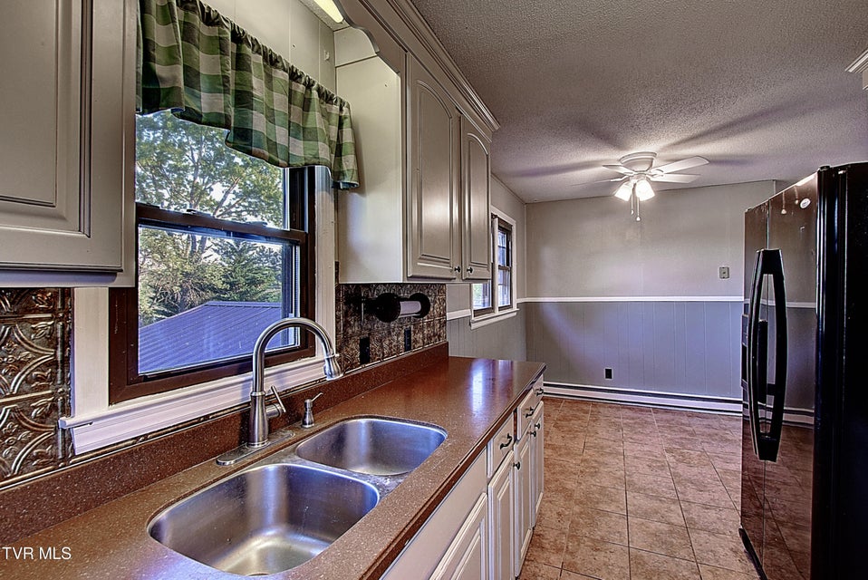 Photo #18: 161 Grandview Road