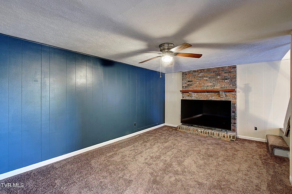 Photo #29: 161 Grandview Road