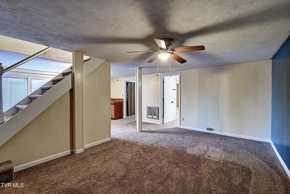 Photo #31: 161 Grandview Road