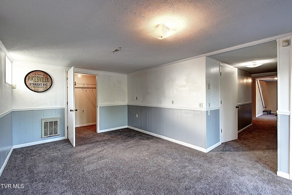 Photo #38: 161 Grandview Road