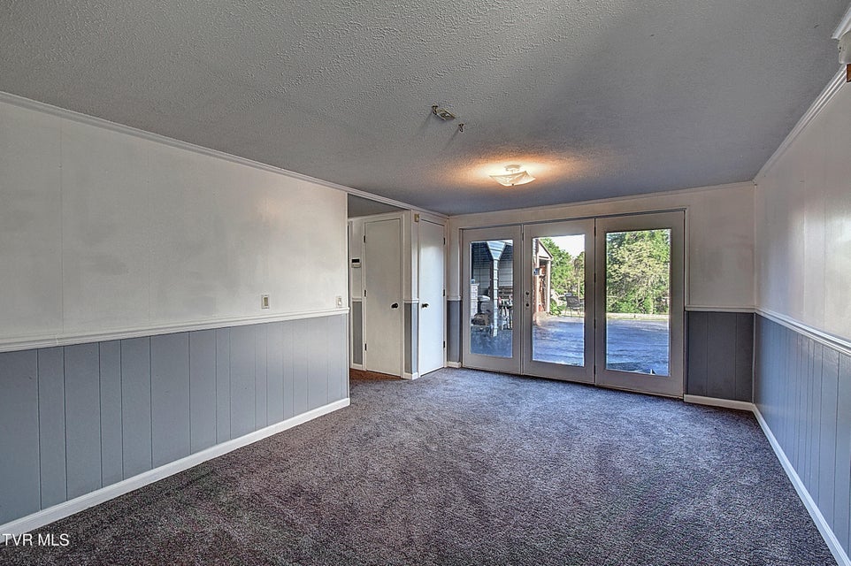 Photo #40: 161 Grandview Road