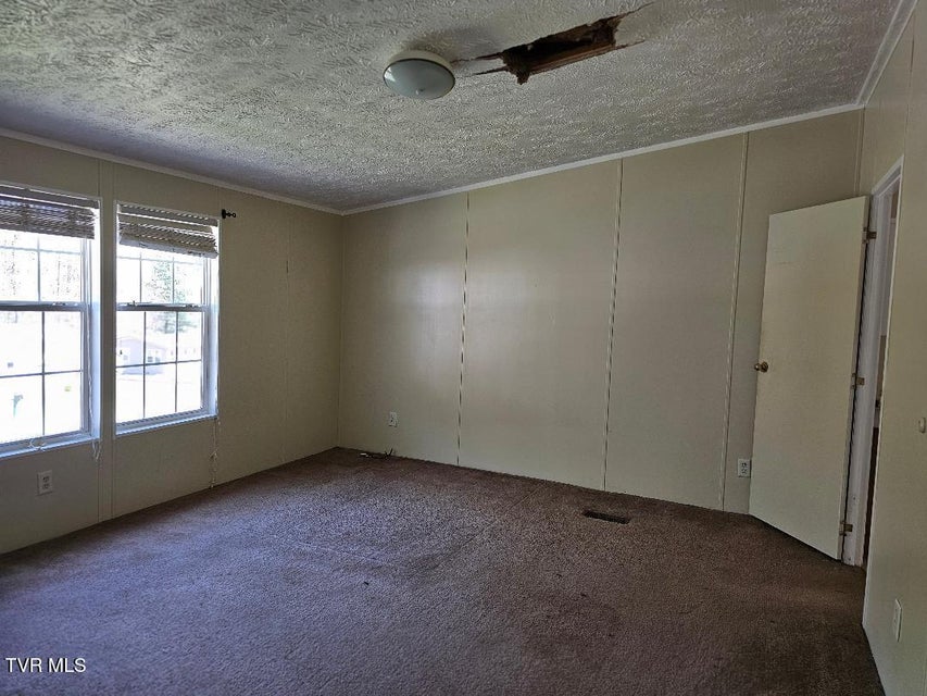 Photo #4: 8802 Gateway Drive