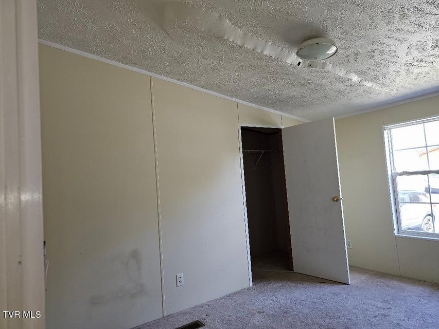 Photo #5: 8802 Gateway Drive