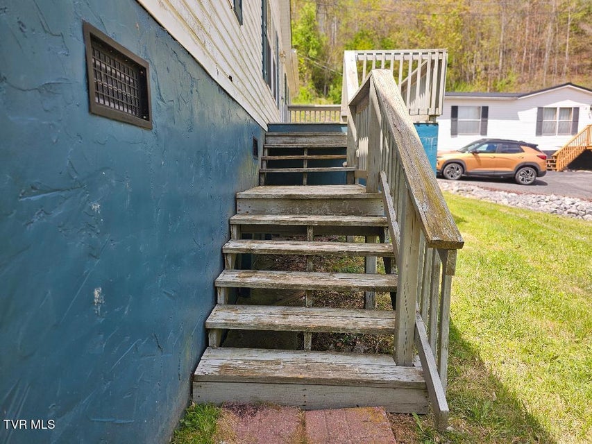 Photo #23: 8802 Gateway Drive