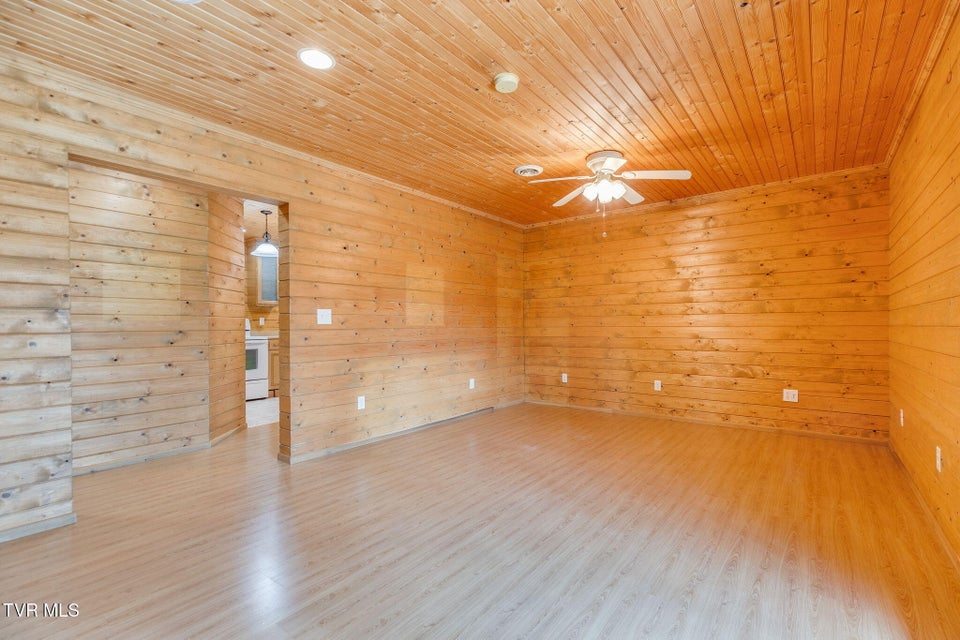 Photo #35: 4303 Highway 11w 