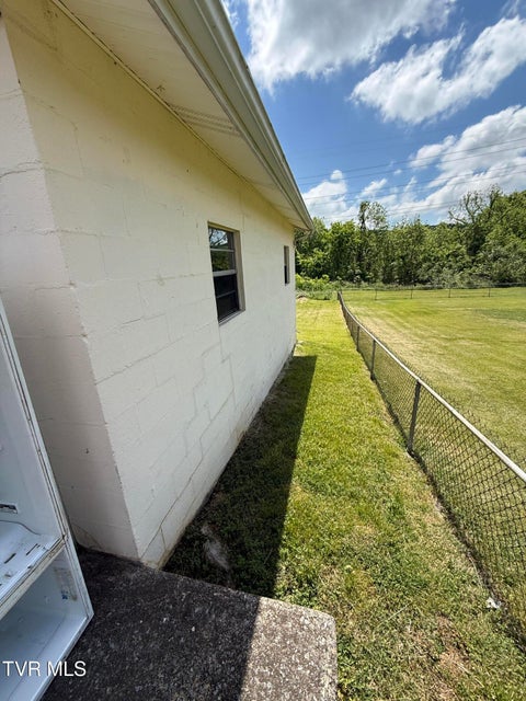 Photo #16: 914 Mountain View Road