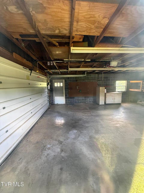 Photo #14: 914 Mountain View Road