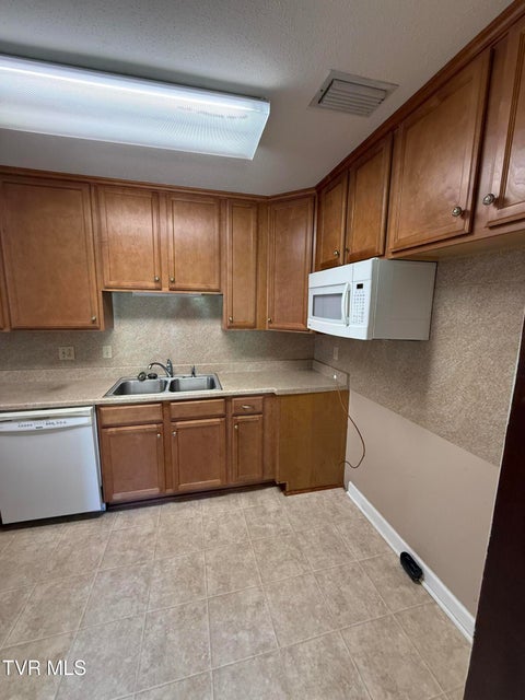 Photo #36: 914 Mountain View Road