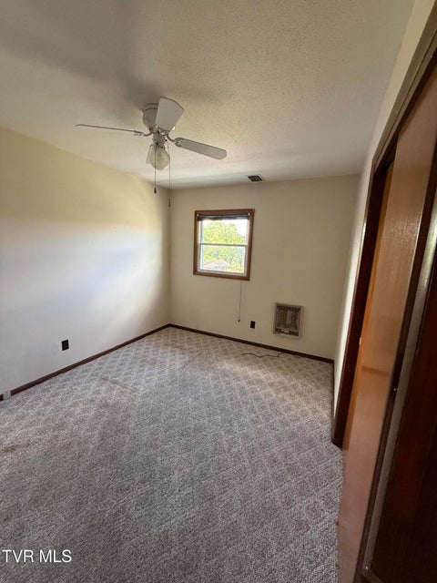 Photo #32: 914 Mountain View Road