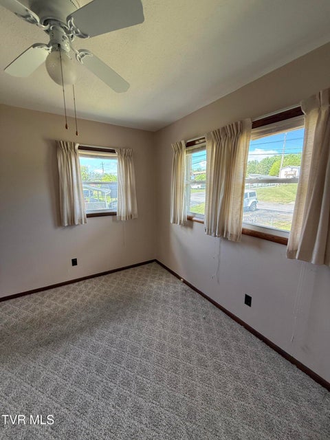 Photo #28: 914 Mountain View Road