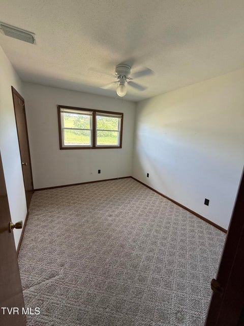 Photo #26: 914 Mountain View Road