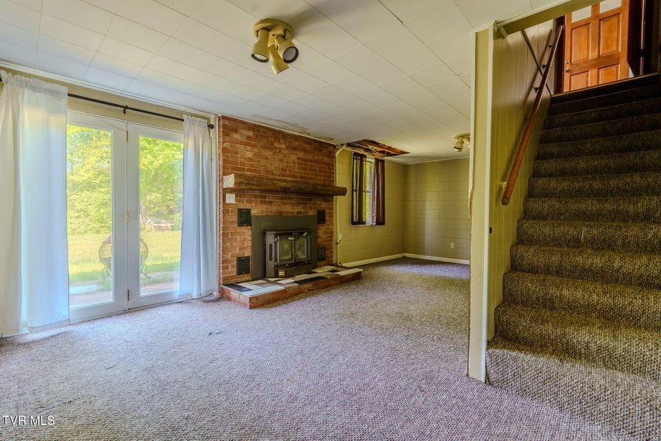 Photo #6: 812 Redbud Drive