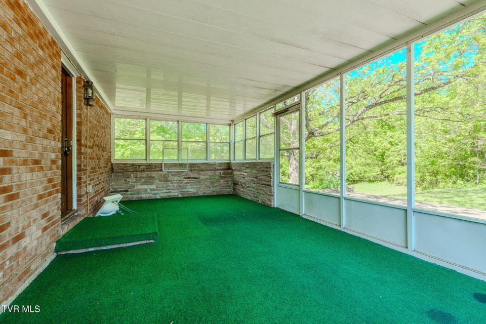 Photo #2: 812 Redbud Drive